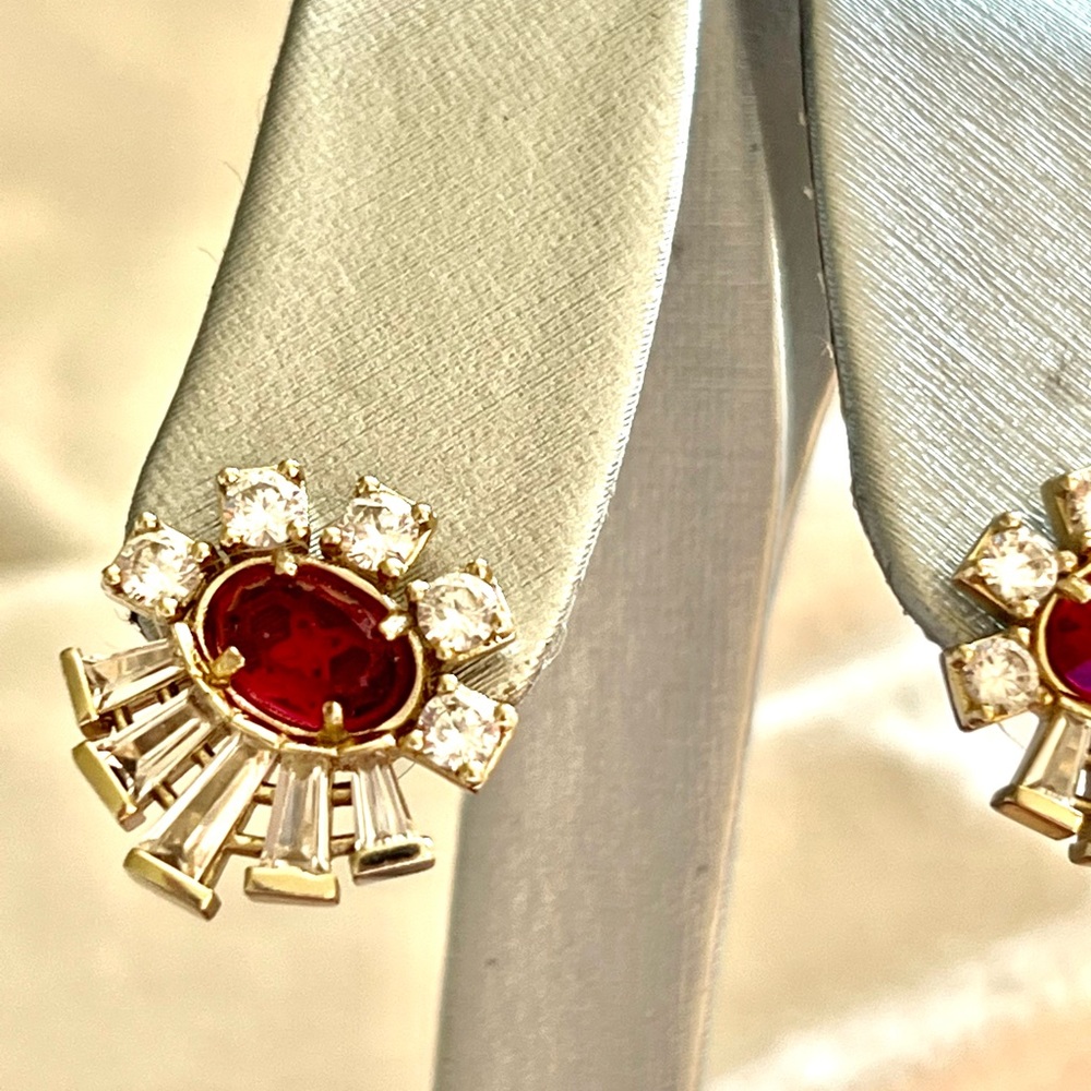 NWT RARE & Retired Kendra Scott Atticus Earrings Berry CZ’s Yellow Gold Perfect! - Picture 12 of 13